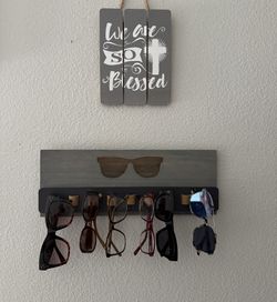 Glasses Holders