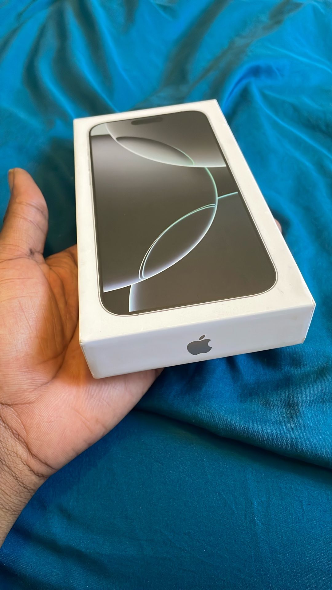 iPhone 16 Pro Max