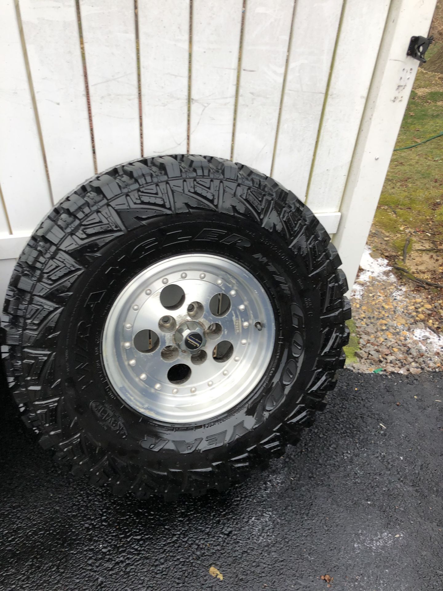 Single new tire