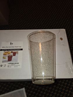 2 100-Pack 18oz Gold Glitter Plastic Cups