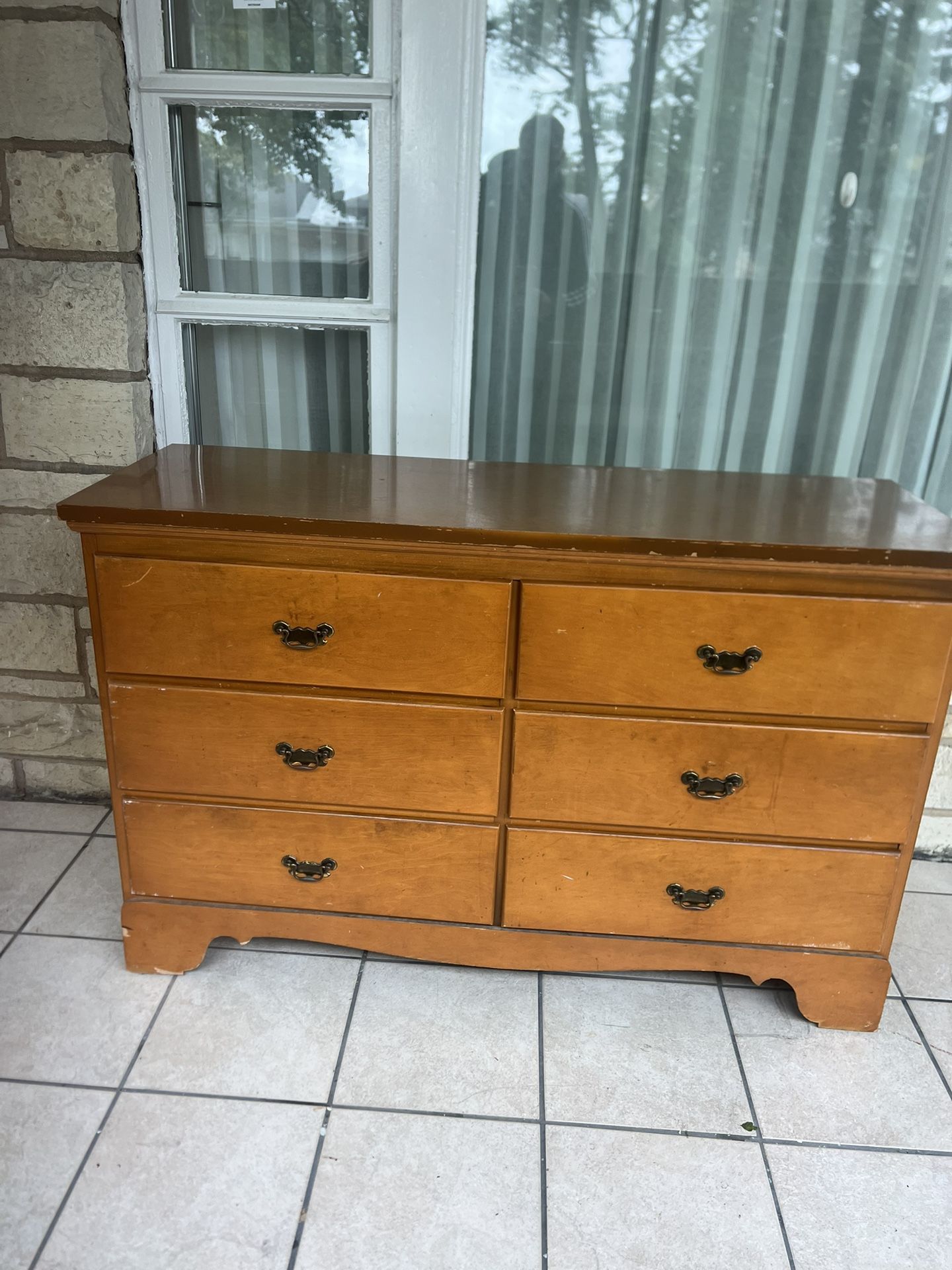 6 drawers Dresser