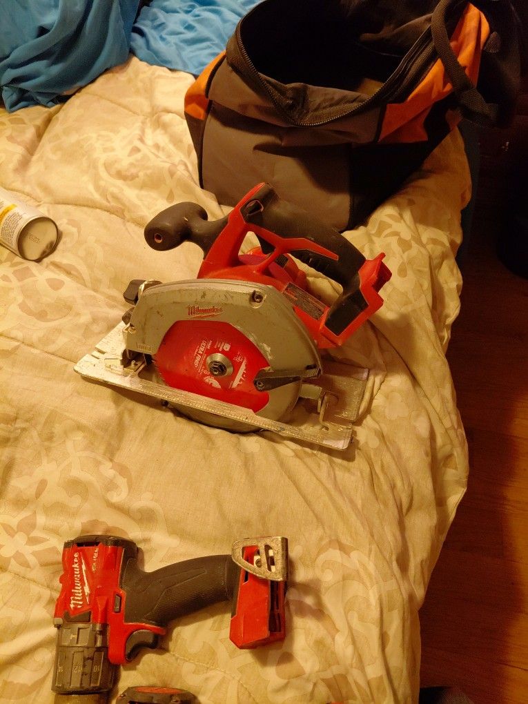 Milwaukee Cordless Skilsaw