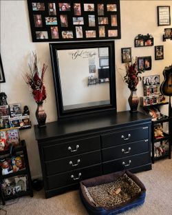 Dresser & Mirror