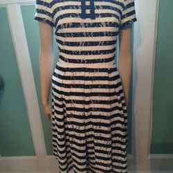 Karl Lagerfeld Black & White Signature Dress Size 6