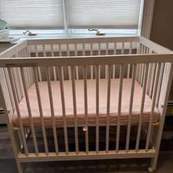 Mini Crib  And Trick 3” Mattress 