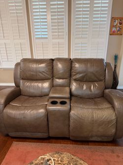 Power Leather LoveSeat w Console