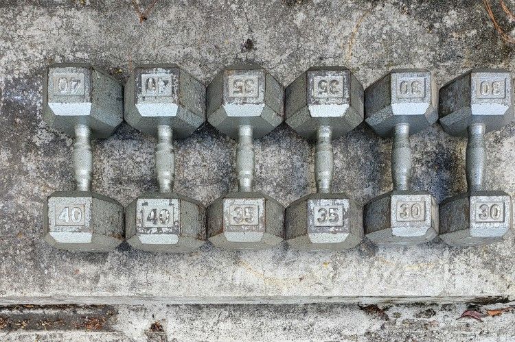 Set Of Steel Dumbbells 2x30, 2x35, 2x40 Pounds