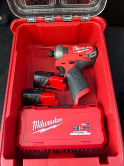 Milwaukee M12 fuel surge pack out kit