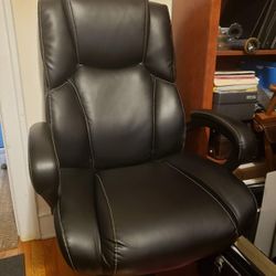 Black Big and Tall Desk Chair With Arms Thumbnail