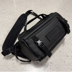 Wandrd Rogue 6L Sling Camera Bag