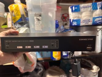 ConnectPRO UD-14+, Master-It USB, 4-Port DVI KVM Switch w/ DDM and Cables