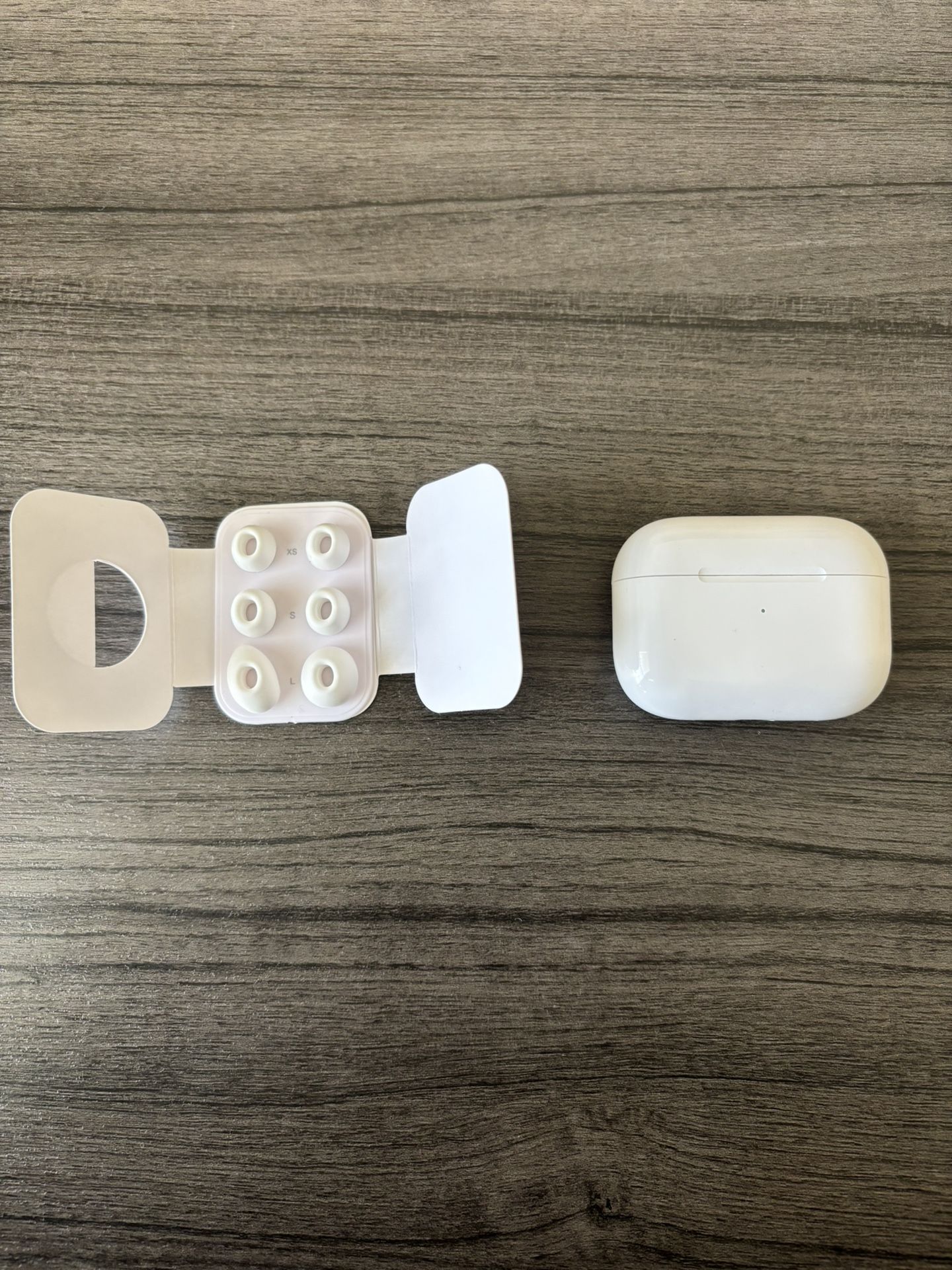 AirPod pro 2nd Gen (Lightning Cable Type)