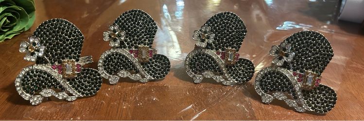 set of 4 stunningly gorgeous Storehouse St. Patrick's Irish Derby Hat Rhinestone Napkin Rings