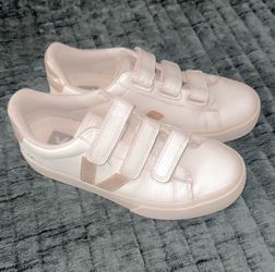 Veja woman shoes