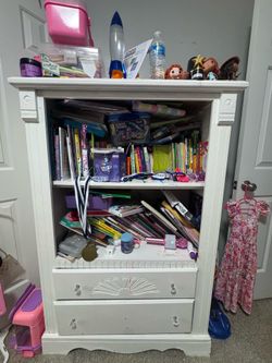 Best offer !!! 2 white dressers