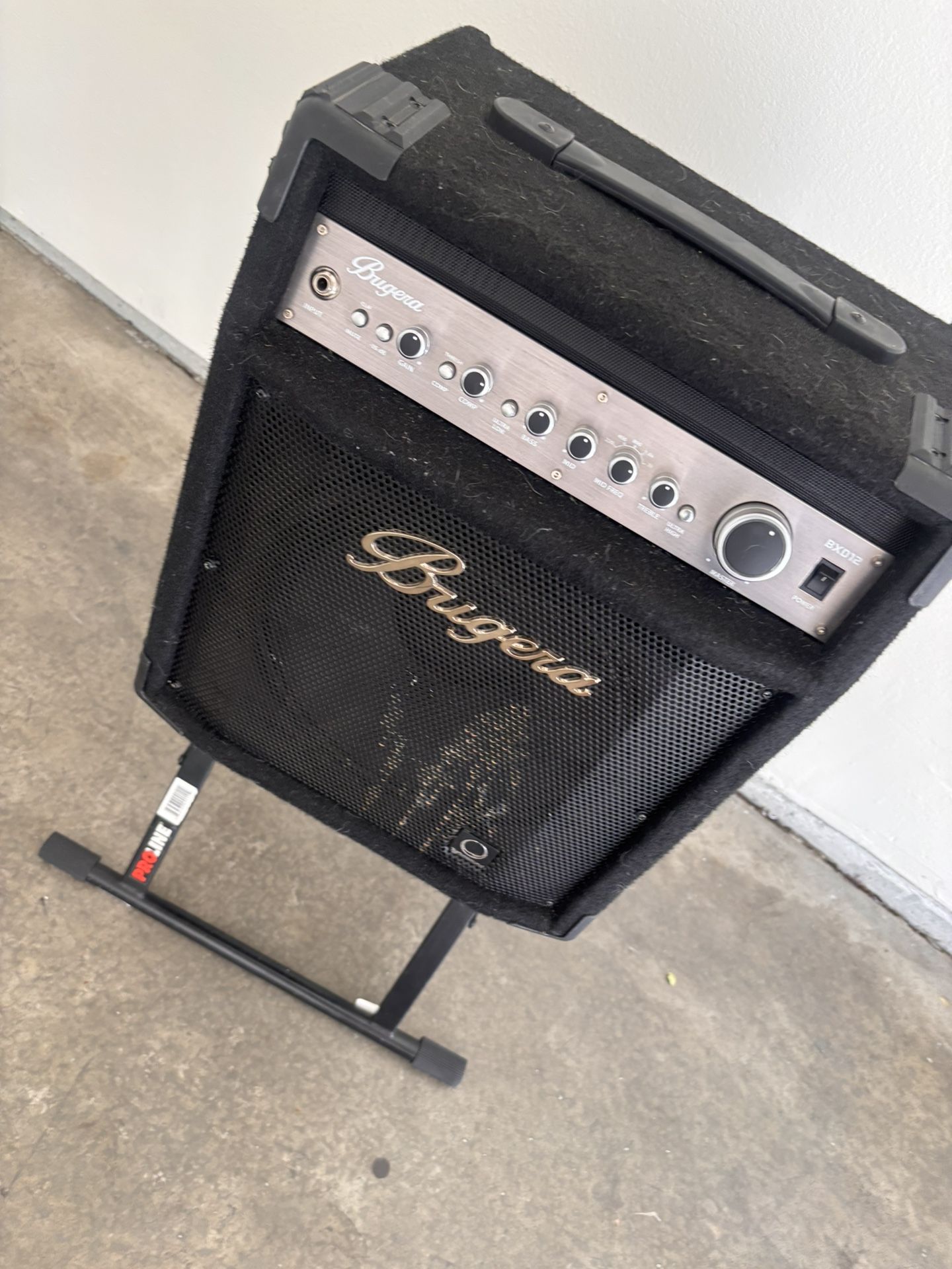 Bugera 1000 Watt Combo Bass Amp. & Compressor W/stand