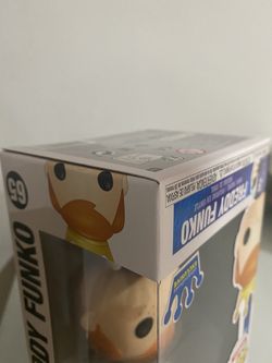 Corner pics of the Freddy Funko