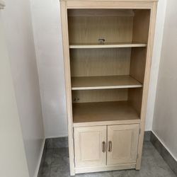 Bookshelf 