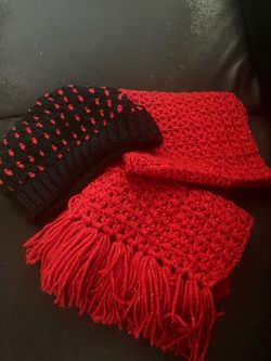 $25, New Women’s knitted Scarf and Beanie
