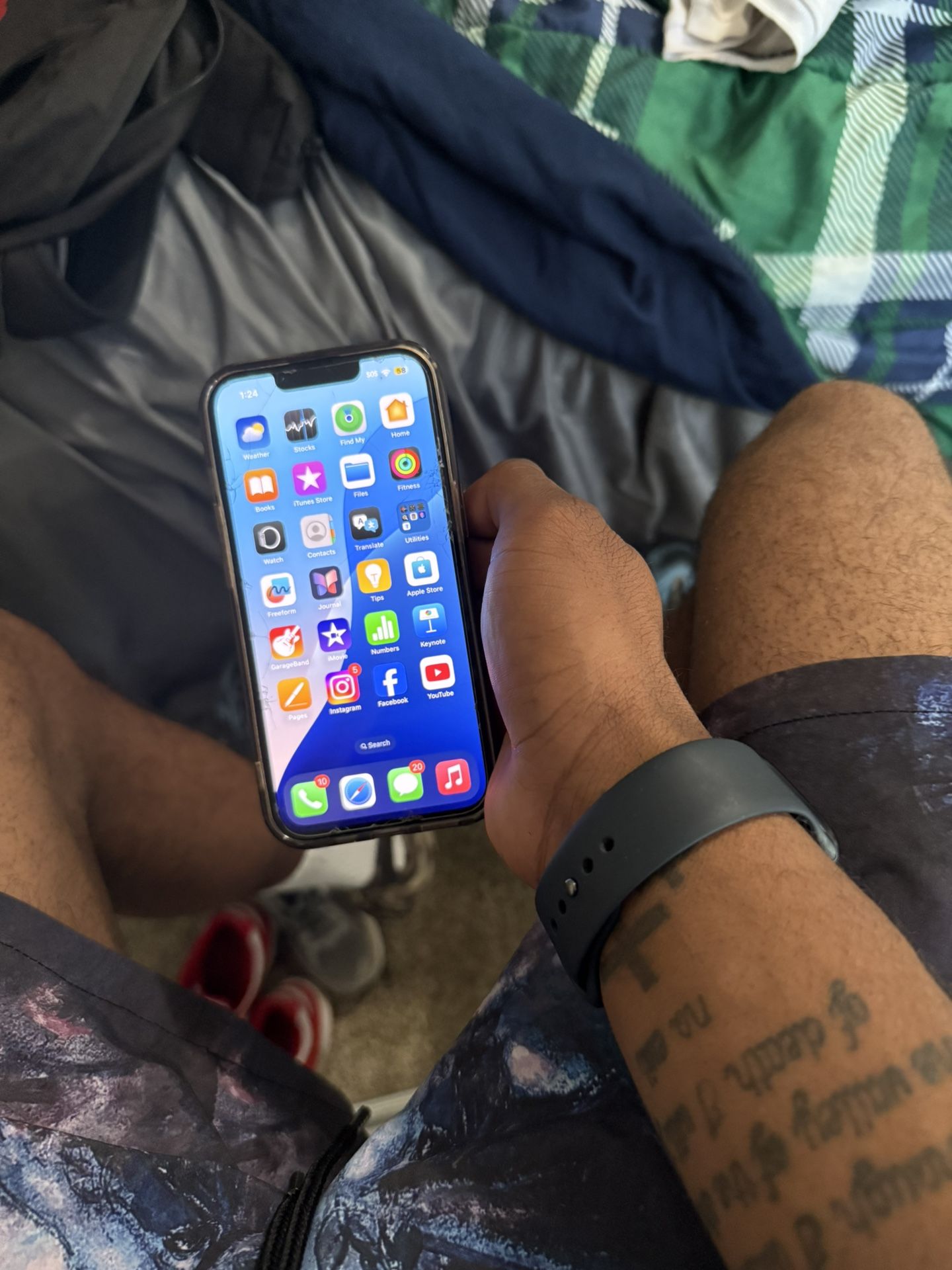 iPhone 13
