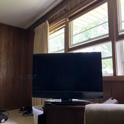 40 Inch Flatscreen  No Remote