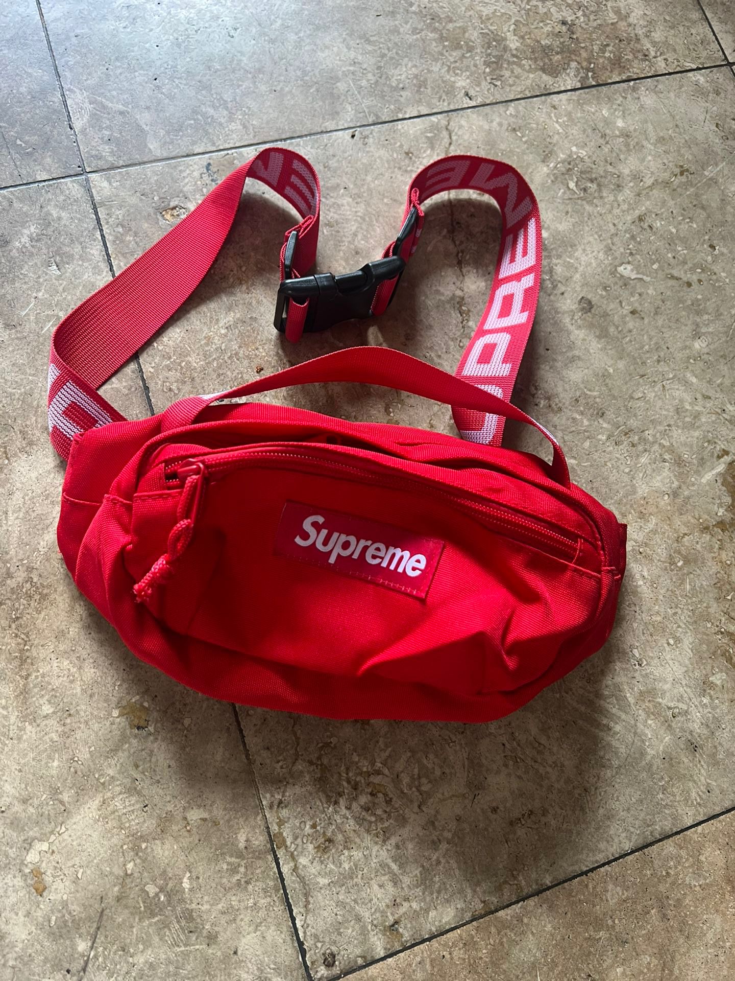(SS18) Red Supreme Bag
