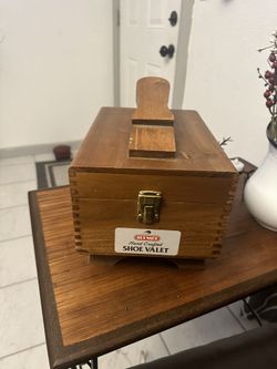 Kiwi Hand Crafted Show Valet