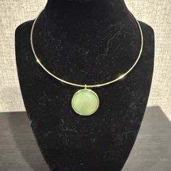 🔹️Piper K 🔹️green Aventurine Elegant Gold Tone Green Pendant Necklace