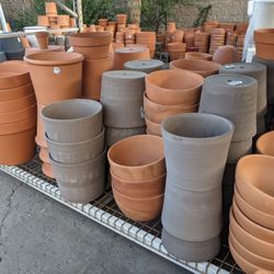 8/21 - Tons of Terracotta Pots for Sale