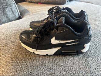 Airmax Nike Boy shoes 4Y