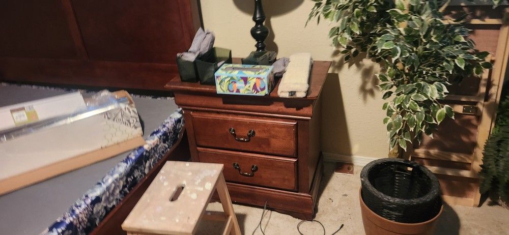 Side Bed Dressers