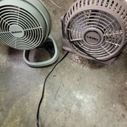 2 Small Portable Fans Both Go