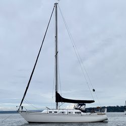 Ranger 33’ Sailboat 