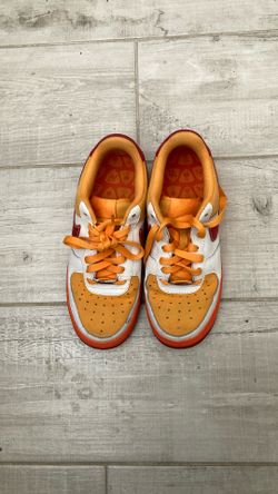 Size 6, youth, Nike air sneakers