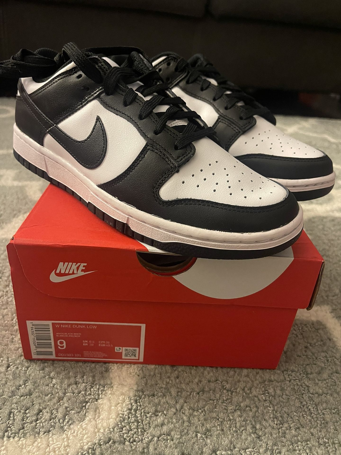 DS W Nike Dunk Low Panda Size 9 - www.disolcolor.com