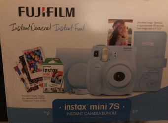 Fujifilm Instax Mini 7S Instant Camera Bundle