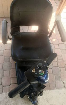 Go Go Elite Traveler Pride Scooter Excellent Brand New Battery