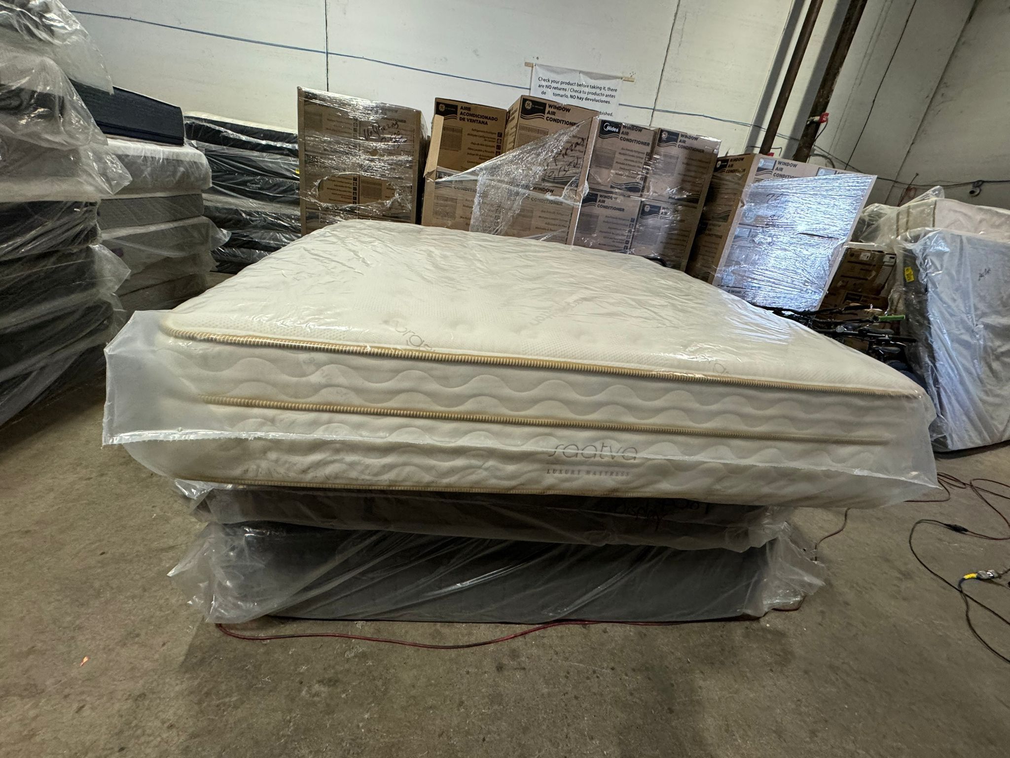 KING MATTRESS SAATVA CLASSIC Home & Garden