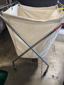 Laundry basket on wheels