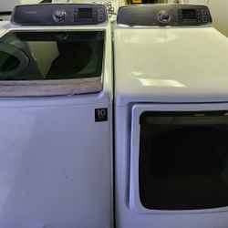 Nice And Clean Washer And Electric Dryer 