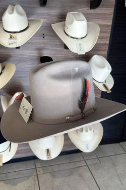 Se Venden Sombreros De Guanajuato Ya Puestos Aki.