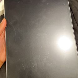 iPad Pro 12.9” M2 (6th Gen) + Apple Pencil + Keyboard – Excellent Condition