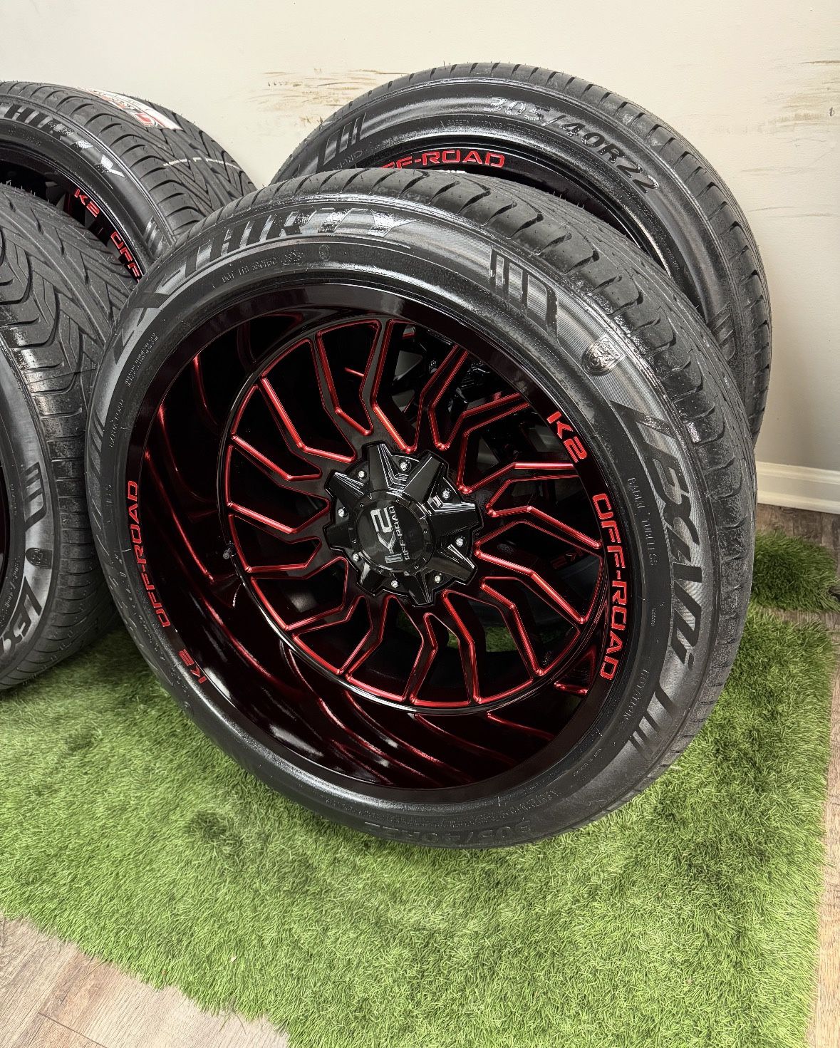 New 22x12 wheels wrapped in lexani tires 305/40r22 tires 6 lug universal