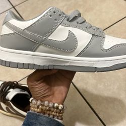 Grey Nike dunks 