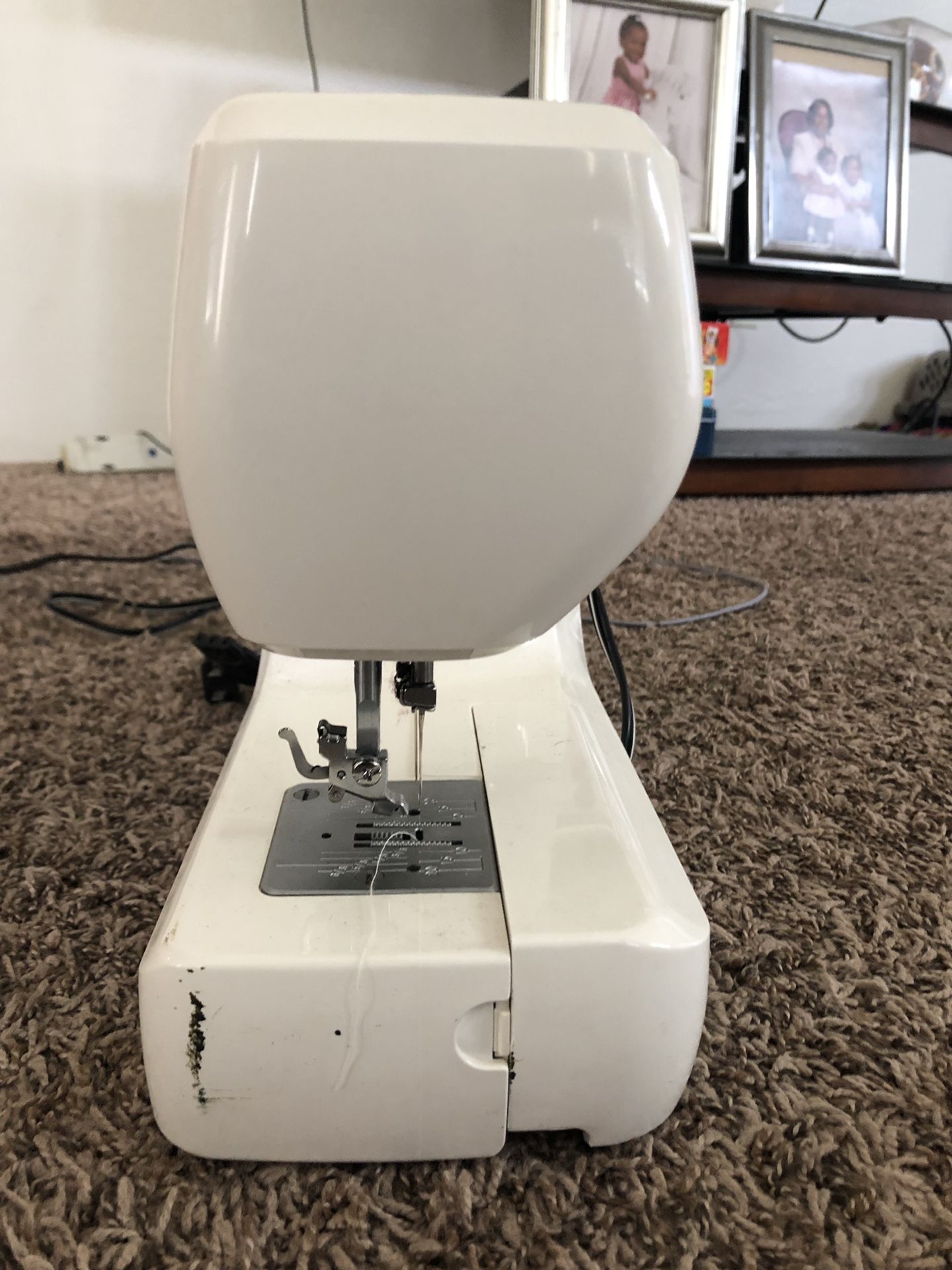 Janome Model 3125 sewing machine with accessories and cover for Sale in
