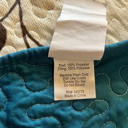 Bedspread covers different  kinds