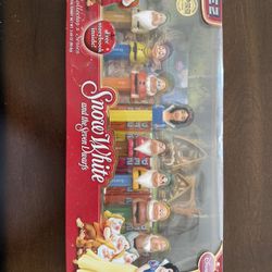 PEZ Snow White And The Seven Dwarfs Limited Edition Gift Set Collector's Series