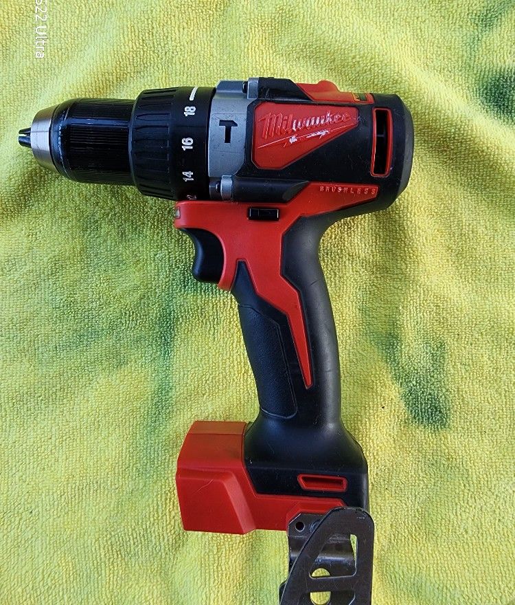 Milwaukee M18 Hammer Drill Brushless