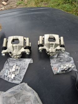 Nissan rear brake calipers