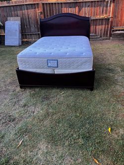 QUEEN BED🔴🔴🔴